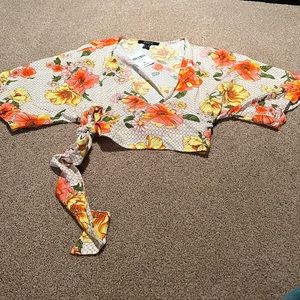 Forever 21 floral wrap long sleeve crop top size s